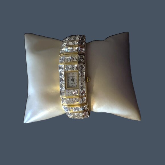 Versales Gold and Exquisite Cuff-Hinged Japanese Watch with Rhinestones EUC - Picture 8 of 14